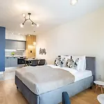 Brand New Flat Apartman
